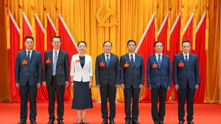 5月27日下午，中国共产党<a href='http://44439689.dongyvietnam.net'>正规电子游艺网址</a>第一次代表大会胜利闭幕。大会选举产生了中国共产党<a href='http://44439689.dongyvietnam.net'>正规电子游艺网址</a>第一届“两委”委员。大会以无记名投票方式差额选举产生了<a href='http://44439689.dongyvietnam.net'>正规电子游艺网址</a>第一届党委委